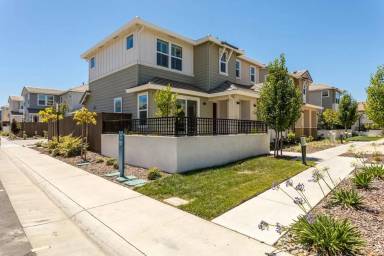 Main picture of 4821 Holden Dr