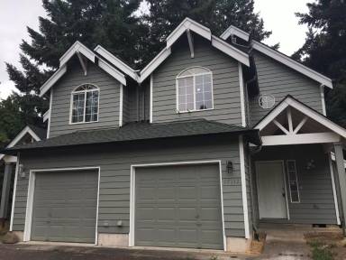 Main picture of 17312 E Burnside St