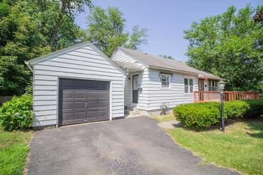 Main picture of 14 Holly Ln