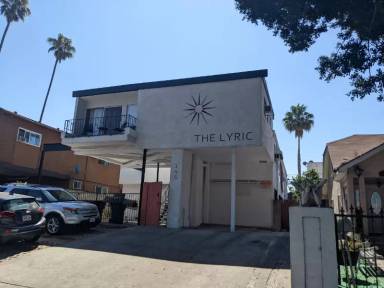 Main picture of 146 N Vendome St