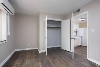 Main picture of Elm Villa Apartments