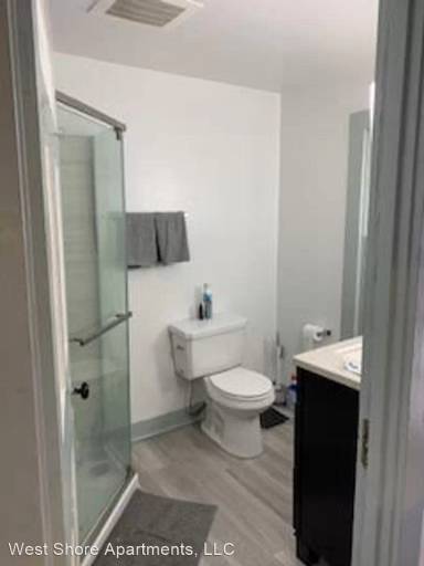 Main picture of 201 S Aurora St