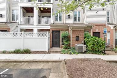 Main picture of 4690 Lawton Way