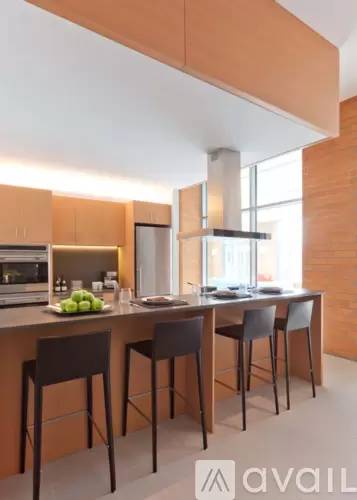 Main picture of New York by Gehry