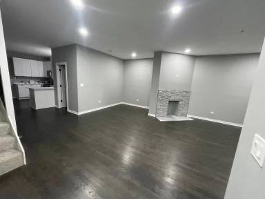 Main picture of 4505 W Congress Pkwy