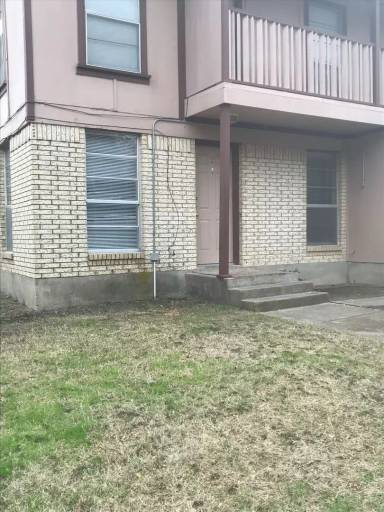 Main picture of 112 Pebble Creek Dr