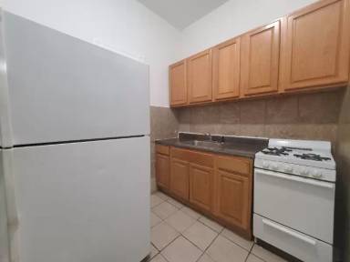Main picture of 186 Ocean Ave