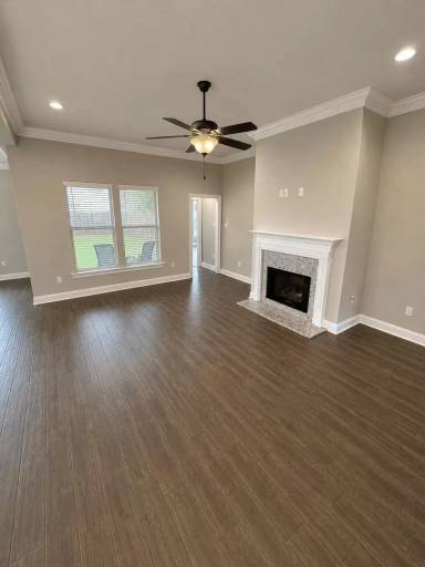 Main picture of 606 Acacia Dr