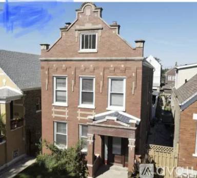 Main picture of 2656 S Kolin Ave