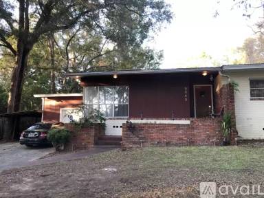 Main picture of 2842 SW 1st Ave