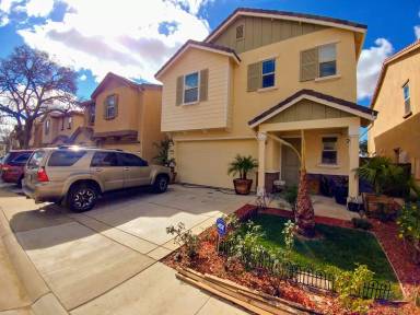 Main picture of 561 Addison Ct