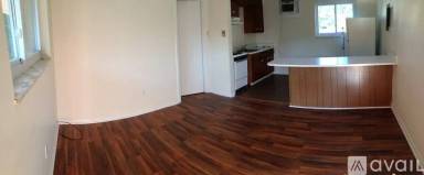 Main picture of 725 10th Ave