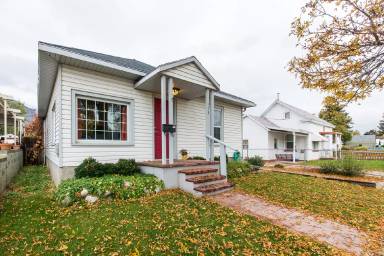 Main picture of 133 S 600 W