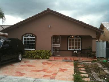 Main picture of 3559 W 74th Pl
