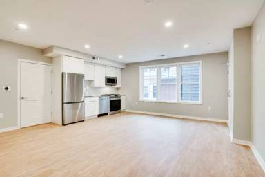 Main picture of 2208 Wisconsin Ave NW