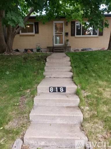 Main picture of 818 S Swadley St