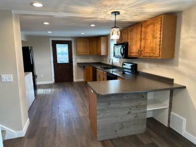 Main picture of 2730 Carlton Ave