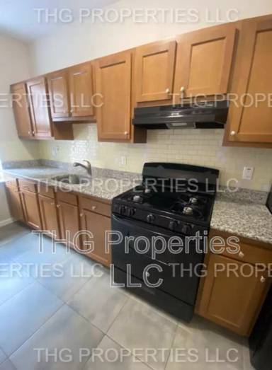 Main picture of 641 Lincoln Ave