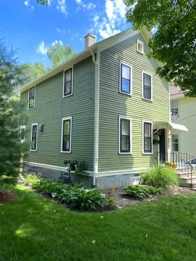 Main picture of 716 W Jefferson St