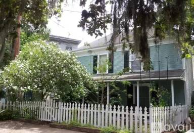 Main picture of 2925 Helena St
