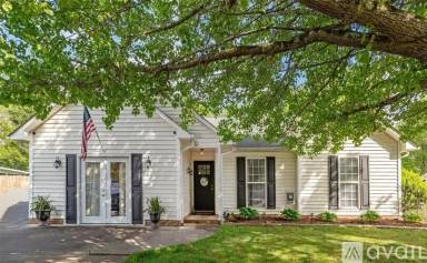 Main picture of 110 Hawks Nest Dr