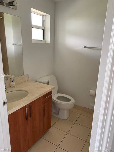 Main picture of 1712 SW 2nd Ave