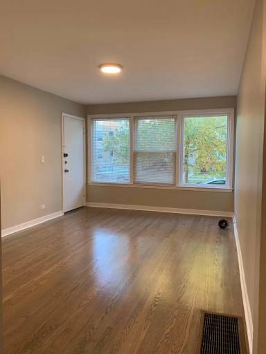 Main picture of 4915 Hull St - 1E