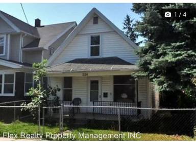 Main picture of 332 E Lake St