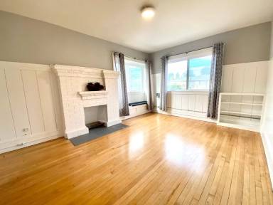 Main picture of 2732A Parker St