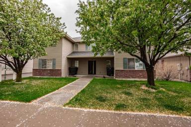 Main picture of 194 Stockham Blvd