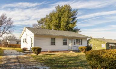 Main picture of 633 Shoshone Dr