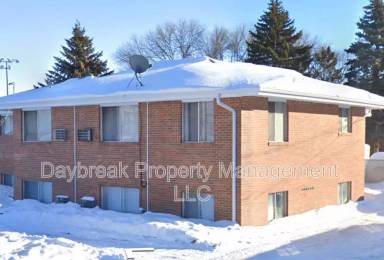 Main picture of 32 10th Ave N