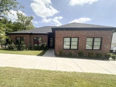 Main picture of 311 E Martin Luther King Jr Blvd