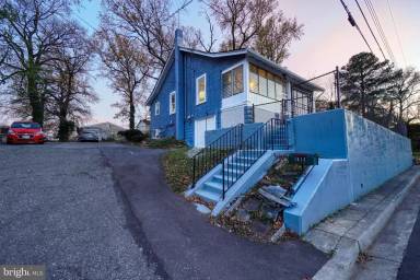 Main picture of 1012 Clovis Ave