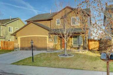 Main picture of 5948 N Silver Maple Ave