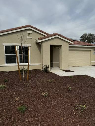 Main picture of 6698 E McKenzie Ave