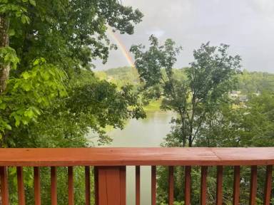 Main picture of 348 River Rd