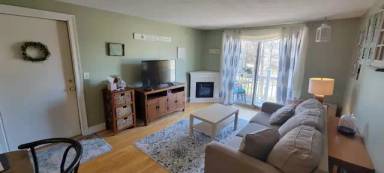 Main picture of 5 Carriage Hill Rd