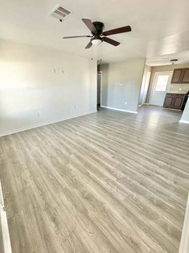 Main picture of 901 Cloud St