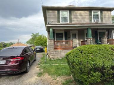 Main picture of 690 N Elizabeth St