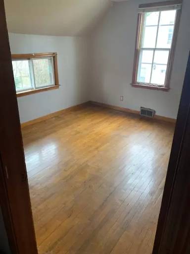 Main picture of 901 Lee St