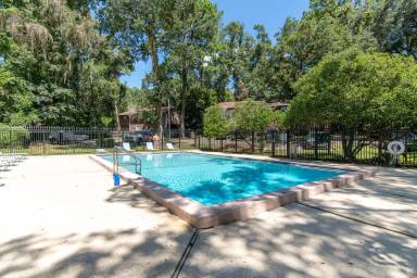 Main picture of 698 Timberwood Cir E