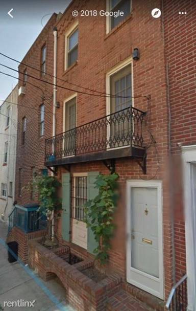 Main picture of 910 S Delhi St