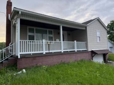 Main picture of 208 E 26th Ave