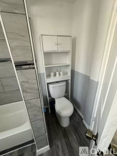 Main picture of 1453 W 80th St