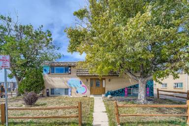 Main picture of 7101 Hooker St