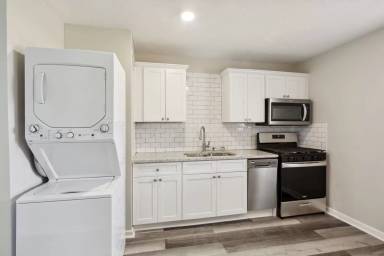 Main picture of 412 Todd St SE