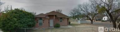 Main picture of 2050 Ross Ave