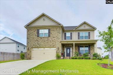 Main picture of 1044 Acacia Ln