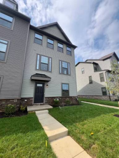 Main picture of 336 E Green St